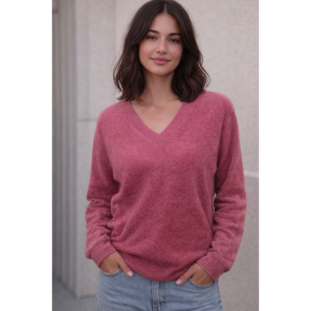 Elite Pink Soft V-Neck Medium Sweater English Rose Super Soft Stretchy Sweater